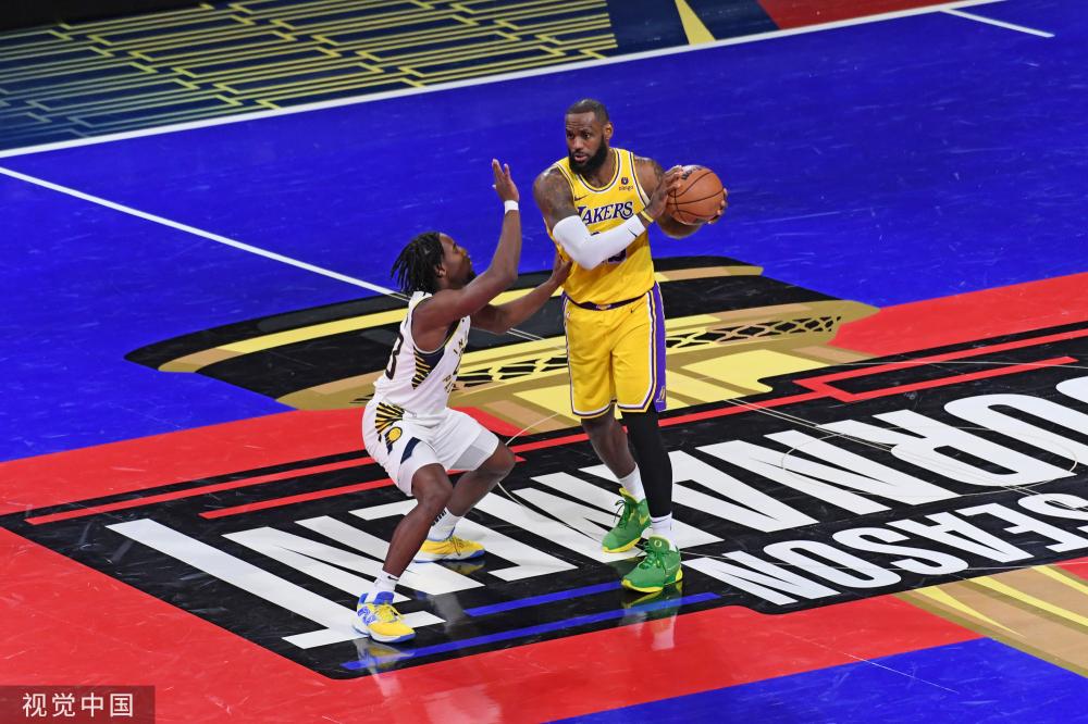 在为巴塞罗 在为巴塞罗